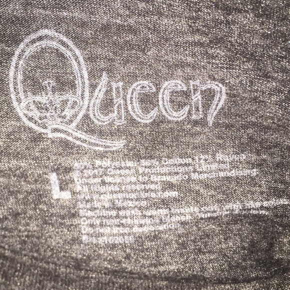 Freddy Mercury’s Queen Band Logo T-shirt - Picture 4 of 6